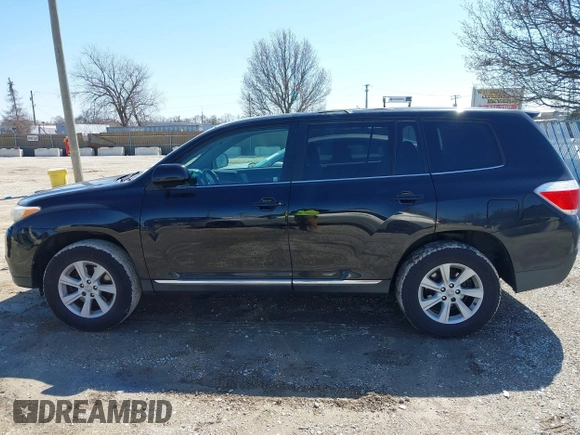 2013 Toyota Highlander with VIN 5TDZA3EH3DS035056, listed as a IAAI auction lot 41989698 with 161,956 mi miles and . Bid and sale history available at DreamBid. Image 14.