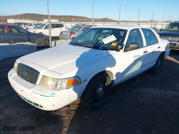 2009 Ford Police Interceptor with VIN 2FAHP71V29X109176, listed as a IAAI auction lot 41212513 with 286,233 mi miles. Bid and sale history available at carsss.com. Image 17.