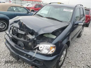 2002 Mercedes-Benz M-Class with VIN 4JGAB54E62A292019, listed as a Copart auction lot 81493604 with 305,098 mi miles and Salvage Title. Bid and sale history available at carsss.com. Image 1.