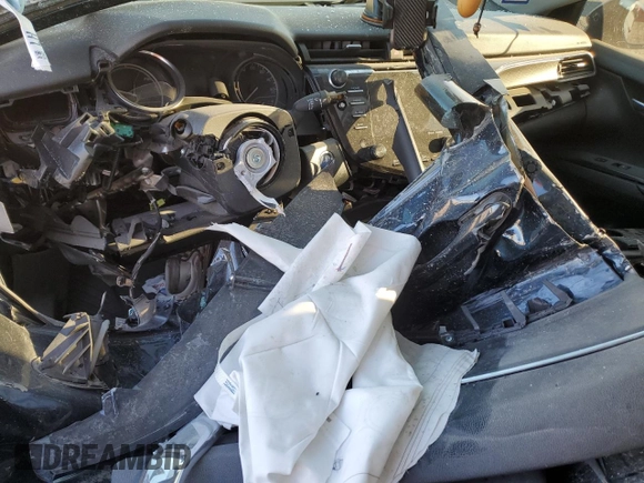 2019 Toyota Camry Hybrid LE z VIN 4T1B21HK2KU511926, wystawiony jako Copart lot #47092195 z przebiegiem Nie podano mil oraz Szkoda całkowita • Salvage title. Historia ofert i sprzedaży dostępna na DreamBid. Obrazek 8.