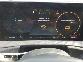 2024 Kia EV6 GT z VIN KNDC5DLE3R5219760, wystawiony jako Copart lot #56112395 z przebiegiem 13 488 mil mil oraz Szkoda całkowita • Salvage title. Historia ofert i sprzedaży dostępna na DreamBid. Obrazek 9.