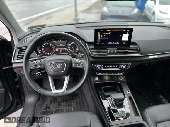 2021 Audi Q5 Premium with VIN WA1AAAFY3M2083416, listed as a Copart auction lot 37166413 with 5,451 mi miles. Bid and sale history available at carsss.com. Image 9.