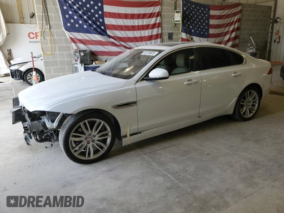 2016 Jaguar XF 35t Prestige with VIN SAJBE4BV6GCY03951, listed as a Copart auction lot 50139605 with 102,721 mi miles and Salvage Title. Bid and sale history available at DreamBid. Image 1.