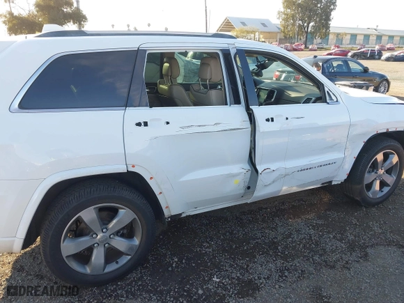2014 Jeep Grand Cherokee Overland with VIN 1C4RJFCG8EC162271, listed as a IAAI auction lot 41827017 with 183,447 mi miles. Bid and sale history available at carsss.com. Image 6.