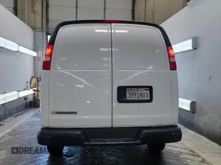 2022 Chevrolet Express Cargo with VIN 1GCWGAFP2N1261356, listed as a IAAI auction lot 42670346 with 63,269 mi miles and . Bid and sale history available at DreamBid. Image 33.