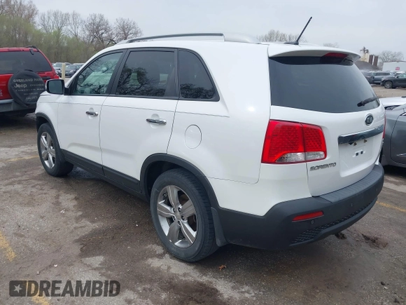 2012 Kia Sorento EX with VIN 5XYKU4A6XCG290754, listed as a IAAI auction lot 41918932 with 190,679 mi miles and . Bid and sale history available at carsss.com. Image 3.