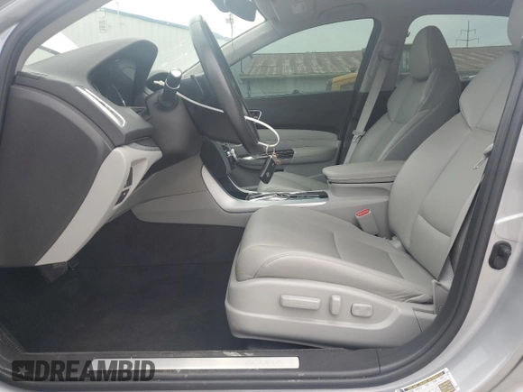 2018 Acura TLX with VIN 19UUB2F35JA008844, listed as a Copart auction lot 61119385 with 56,797 mi miles and Salvage title. Bid and sale history available at DreamBid. Image 7.