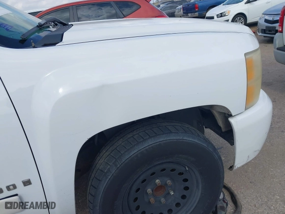 2007 Chevrolet Silverado 1500 LT w/1LT with VIN 2GCEC13C171708765, listed as a IAAI auction lot 41496026 with 250,396 mi miles. Bid and sale history available at carsss.com. Image 17.