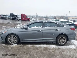 2019 Hyundai Sonata Sport with VIN 5NPE34AF5KH806249, listed as a IAAI auction lot 41567922 with 27,649 mi miles. Bid and sale history available at carsss.com. Image 13.