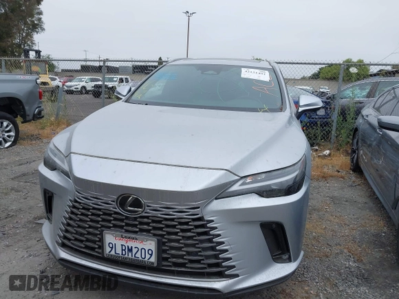 2024 Lexus RX 350 z VIN JTJCHMAA4R2017497, wystawiony jako IAAI lot #42151491 z przebiegiem 17 707 mil mil oraz . Historia ofert i sprzedaży dostępna na DreamBid. Obrazek 13.
