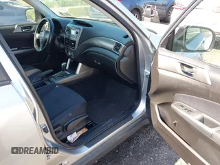 2012 Subaru Forester X Premium z VIN JF2SHADC8CH424853, wystawiony jako IAAI lot #42540390 z przebiegiem 217 063 mil mil oraz . Historia ofert i sprzedaży dostępna na DreamBid. Obrazek 5.
