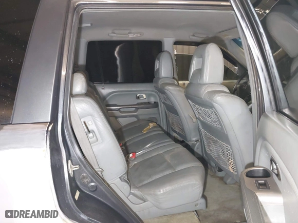 2004 Honda Pilot EX with VIN 2HKYF18584H522438, listed as a IAAI auction lot 41895785 with 118,360 mi miles. Bid and sale history available at carsss.com. Image 8.