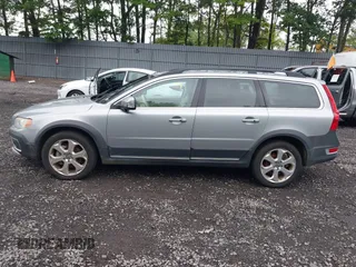 2010 Volvo XC70 3.0T with VIN YV4992BZ1A1089929, listed as a IAAI auction lot 42447202 with 156,077 mi miles and . Bid and sale history available at DreamBid. Image 14.