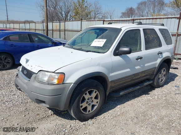 2004 Ford Escape XLT with VIN 1FMYU93164KA96674, listed as a IAAI auction lot 41780474 with 182,525 mi miles. Bid and sale history available at carsss.com. Image 2.