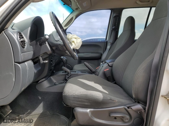 2003 Jeep Liberty Sport with VIN 1J4GL48K03W722891, listed as a Copart auction lot 49528505 with 185,361 mi miles and Salvage Title. Bid and sale history available at carsss.com. Image 7.