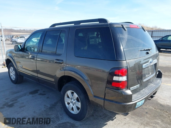2008 Ford Explorer XLT with VIN 1FMEU73E88UB29534, listed as a IAAI auction lot 41775911 with 120,440 mi miles. Bid and sale history available at carsss.com. Image 3.