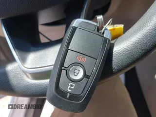 2020 Ford Escape SE z VIN 1FMCU9G63LUA85246, wystawiony jako IAAI lot #42414015 z przebiegiem 54 578 mil mil oraz . Historia ofert i sprzedaży dostępna na DreamBid. Obrazek 11.