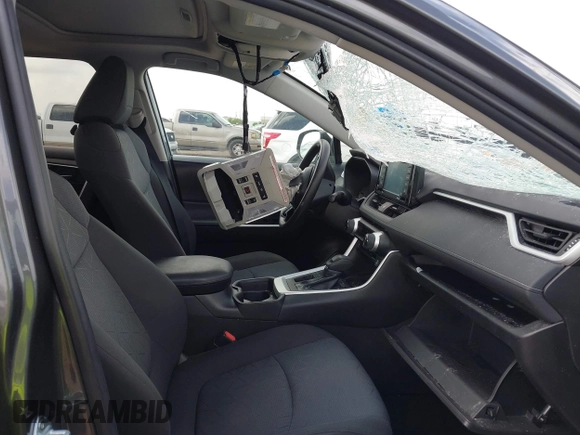 2021 Toyota RAV4 XLE with VIN 2T3W1RFV5MC104078, listed as a IAAI auction lot 42591343 with 57,057 mi miles and . Bid and sale history available at DreamBid. Image 5.