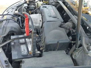 2002 Toyota Camry LE z VIN 4T1BE32K22U553797, wystawiony jako IAAI lot #42644966 z przebiegiem 223 993 mil mil oraz . Historia ofert i sprzedaży dostępna na DreamBid. Obrazek 13.