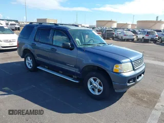 2004 Ford Explorer XLT with VIN 1FMDU73K74ZB43293, listed as a IAAI auction lot 41021943 with 198,737 mi miles. Bid and sale history available at carsss.com. Image 1.