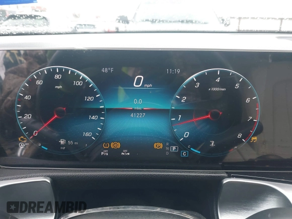 2021 Mercedes-Benz GLB 250 z VIN W1N4M4GB3MW111142, wystawiony jako IAAI lot #41277633 z przebiegiem 41 224 mil mil oraz . Historia ofert i sprzedaży dostępna na DreamBid. Obrazek 7.