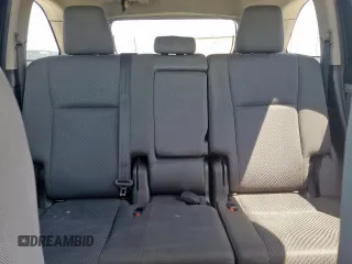 2019 Toyota Highlander LE z VIN 5TDZZRFH0KS324788, wystawiony jako Copart lot #56583055 z przebiegiem 167 001 mil mil oraz Szkoda całkowita • Salvage title. Historia ofert i sprzedaży dostępna na DreamBid. Obrazek 10.