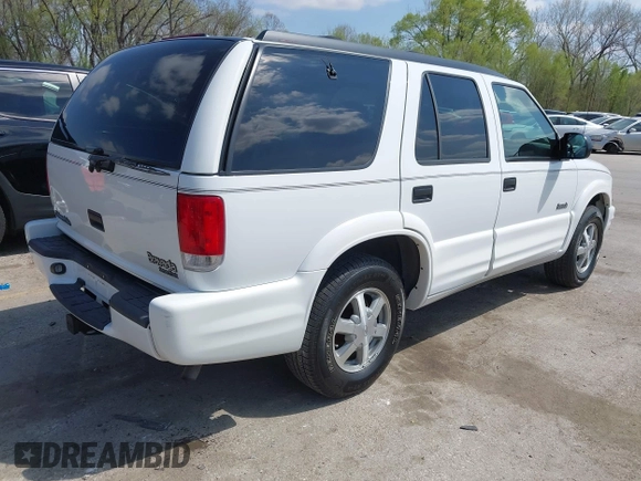 2001 Oldsmobile Bravada z VIN 1GHDT13W612113305, wystawiony jako IAAI lot #42007883 z przebiegiem 117 627 mil mil oraz . Historia ofert i sprzedaży dostępna na DreamBid. Obrazek 4.