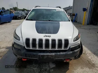 2015 Jeep Cherokee Trailhawk with VIN 1C4PJMBS8FW717950, listed as a Copart auction lot 60321625 with 155,210 mi miles and Salvage title. Bid and sale history available at DreamBid. Image 5.