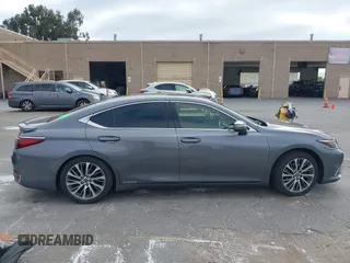 2019 Lexus ES 300h with VIN JTHB21B19K2022809, listed as a IAAI auction lot 42484103 with 62,596 mi miles and . Bid and sale history available at DreamBid. Image 13.