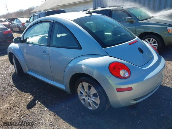 2010 Volkswagen New Beetle Coupe with VIN 3VWRW3AG2AM018644, listed as a IAAI auction lot 41815380 with 99,738 mi miles. Bid and sale history available at carsss.com. Image 3.