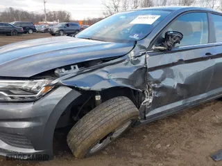 2019 Volkswagen Jetta S with VIN 3VWN57BU0KM118465, listed as a IAAI auction lot 41364758 with 46,185 mi miles. Bid and sale history available at carsss.com. Image 6.