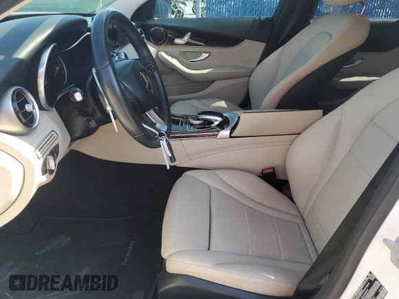 2015 Mercedes-Benz C 300 z VIN 55SWF4JB3FU064350, wystawiony jako Copart lot #57424215 z przebiegiem 39 416 mil mil oraz Szkoda całkowita • Salvage title. Historia ofert i sprzedaży dostępna na DreamBid. Obrazek 7.