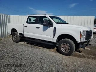 2024 Ford F-250 XL with VIN 1FT7W2BAXREC12385, listed as a Copart auction lot 62756345 with 18,893 mi miles and Clean title. Bid and sale history available at DreamBid. Image 4.