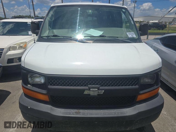 2005 Chevrolet Express Passenger with VIN 1GAHG39U151149680, listed as a IAAI auction lot 42633644 with 165,707 mi miles and . Bid and sale history available at DreamBid. Image 31.