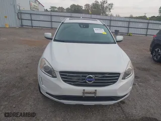 2016 Volvo XC60 T5 Platinum with VIN YV4612RM2G2788557, listed as a IAAI auction lot 41893917 with 95,257 mi miles. Bid and sale history available at carsss.com. Image 13.