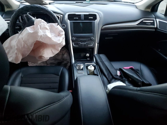 2017 Ford Fusion SE z VIN 3FA6P0HD1HR312200, wystawiony jako Copart lot #82823184 z przebiegiem Nie podano mil oraz Szkoda całkowita • Salvage title. Historia ofert i sprzedaży dostępna na DreamBid. Obrazek 8.