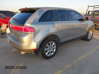 2007 Lincoln MKX with VIN 2LMDU68C27BJ33584, listed as a IAAI auction lot 41962338 with 86,340 mi miles and . Bid and sale history available at carsss.com. Image 4.