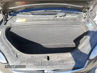 2016 Tesla Model X 70D z VIN 5YJXCBE23GF010836, wystawiony jako Copart lot #57512055 z przebiegiem 115 475 mil mil oraz Szkody całkowita. Historia ofert i sprzedaży dostępna na DreamBid. Obrazek 12.