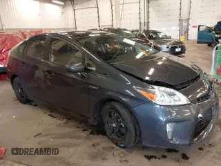 2015 Toyota Prius Four with VIN JTDKN3DUXF0415862, listed as a IAAI auction lot 41623139 with 184,656 mi miles. Bid and sale history available at carsss.com. Image 1.