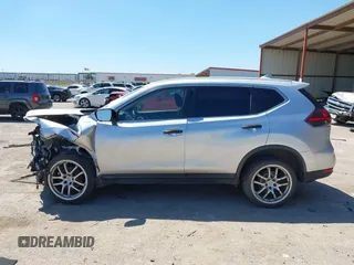 2018 Nissan Rogue SV z VIN KNMAT2MV0JP520818, wystawiony jako IAAI lot #42029891 z przebiegiem Nie podano mil oraz . Historia ofert i sprzedaży dostępna na DreamBid. Obrazek 13.