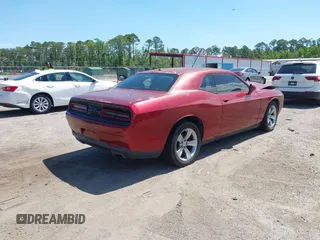2017 Dodge Challenger SXT z VIN 2C3CDZAG8HH568476, wystawiony jako IAAI lot #42334027 z przebiegiem 161 515 mil mil oraz . Historia ofert i sprzedaży dostępna na DreamBid. Obrazek 4.