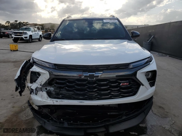 2024 Chevrolet TrailBlazer RS with VIN KL79MTSL1RB139511, listed as a Copart auction lot 47520305 with 3,946 mi miles and Non Repairable. Bid and sale history available at carsss.com. Image 5.
