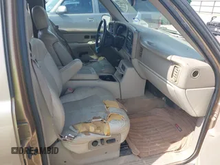2001 Chevrolet Suburban LS z VIN 3GNEC16T21G214738, wystawiony jako IAAI lot #42433747 z przebiegiem Nie podano mil oraz . Historia ofert i sprzedaży dostępna na DreamBid. Obrazek 5.