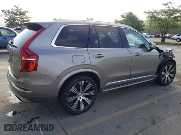 2020 Volvo XC90 Inscription with VIN YV4A22PL8L1573749, listed as a Copart auction lot 60938734 with 100,982 mi miles and Salvage Title. Bid and sale history available at carsss.com. Image 3.