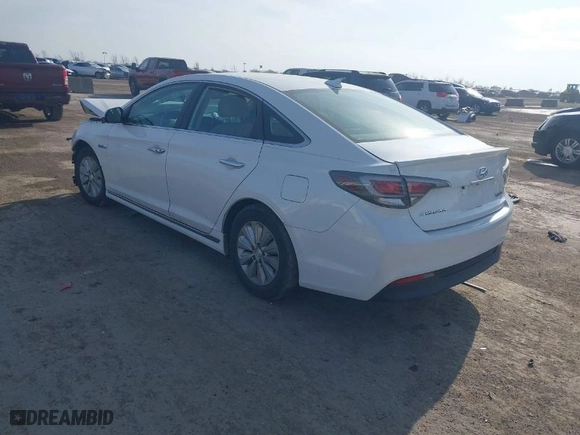 2017 Hyundai Sonata Hybrid SE with VIN KMHE24L3XHA067672, listed as a IAAI auction lot 41586501 with 1 mi miles. Bid and sale history available at carsss.com. Image 3.