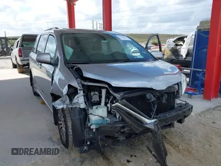 2018 Toyota Sienna XLE Auto Access Seat with VIN 5TDYZ3DC4JS941562, listed as a IAAI auction lot 41569858 with 76,439 mi miles. Bid and sale history available at carsss.com. Image 6.