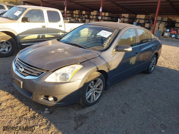2012 Nissan Altima 3.5 SR with VIN 1N4BL2AP3CC180820, listed as a IAAI auction lot 41694234 with NaN miles. Bid and sale history available at carsss.com. Image 2.