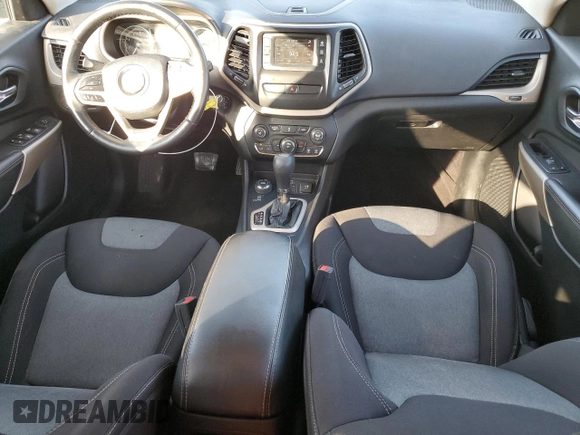 2018 Jeep Cherokee Latitude Tech Connect with VIN 1C4PJMCB9JD541087, listed as a Copart auction lot 86694734 with 124,072 mi miles and Non Repairable. Bid and sale history available at carsss.com. Image 8.
