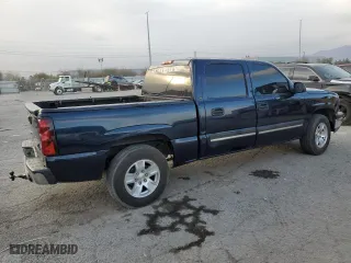 2006 Chevrolet Silverado 1500 LT1 with VIN 2GCEC13T761178848, listed as a Copart auction lot 42524865 with 223,624 mi miles and Salvage Title. Bid and sale history available at carsss.com. Image 3.