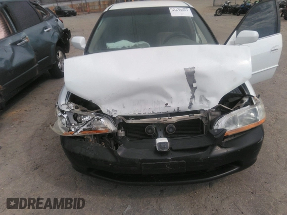 2000 Honda Accord LX z VIN 1HGCG1649YA000482, wystawiony jako IAAI lot #41679083 z przebiegiem 147 209 mil mil oraz . Historia ofert i sprzedaży dostępna na DreamBid. Obrazek 6.